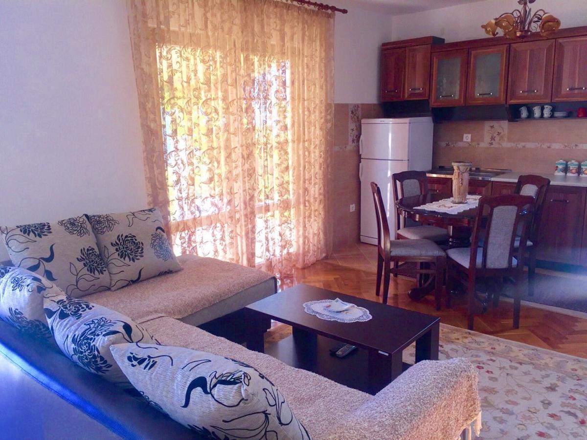 Holiday Home Gazevic Virpazar Eksteriør billede